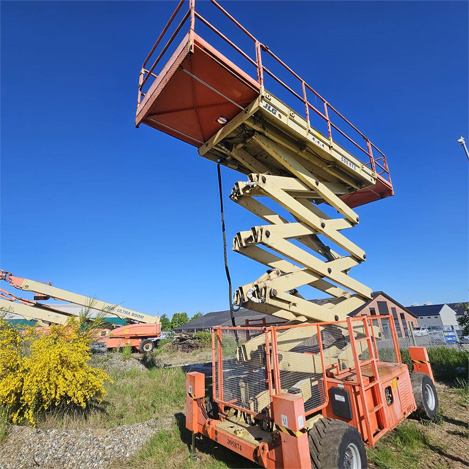 JLG 500 - RTS - Scissor lift: picture 2 JLG 500 - RTS - Scissor lift: picture 2