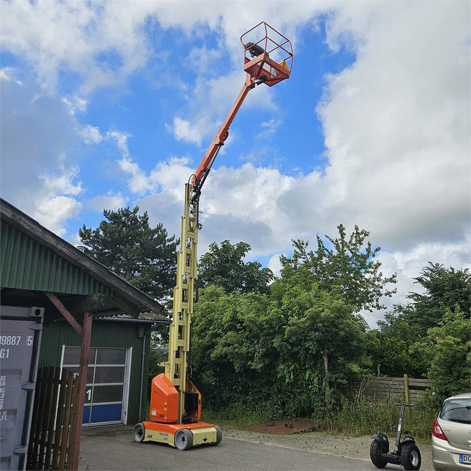 JLG Toucan 12 E - Vertical mast lift: picture 4 JLG Toucan 12 E - Vertical mast lift: picture 4
