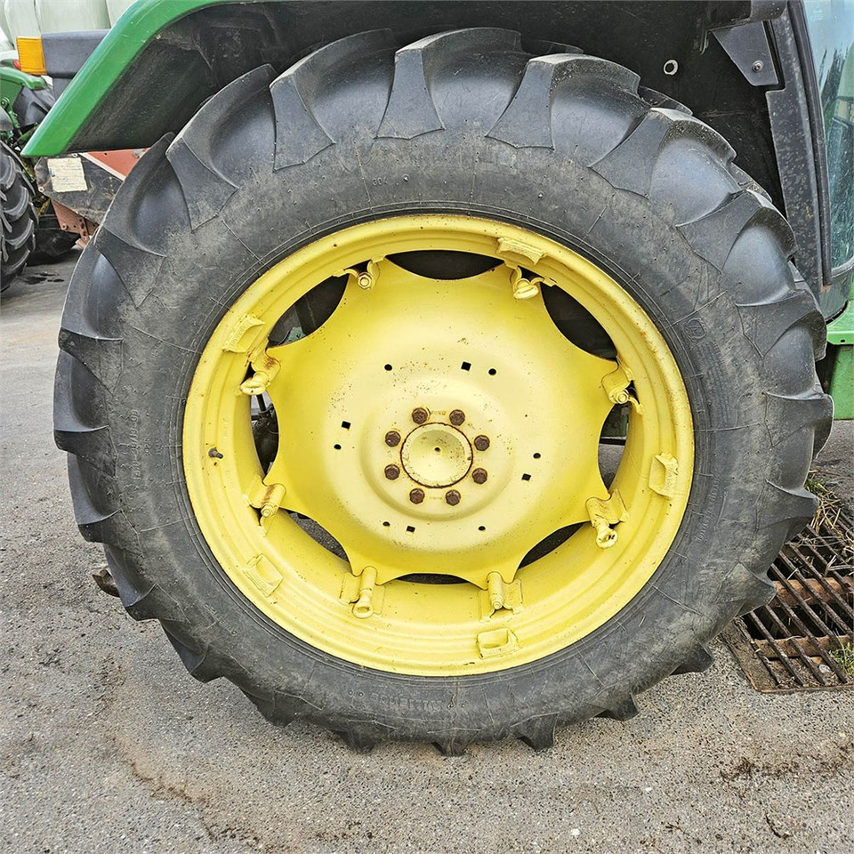 John Deere 2850 MFWD leasing John Deere 2850 MFWD: picture 50