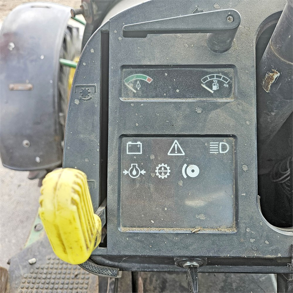 John Deere 2850 MFWD leasing John Deere 2850 MFWD: picture 14