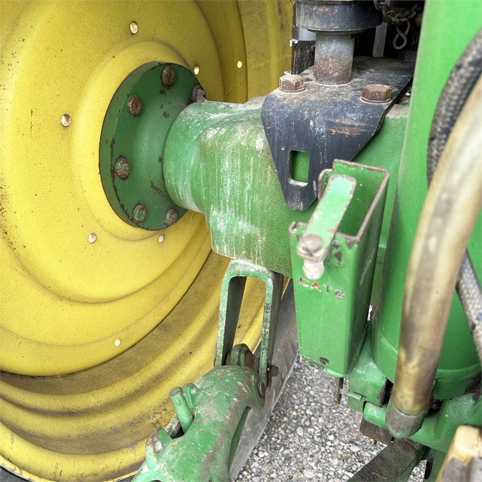 Farm tractor John Deere 7530: picture 33