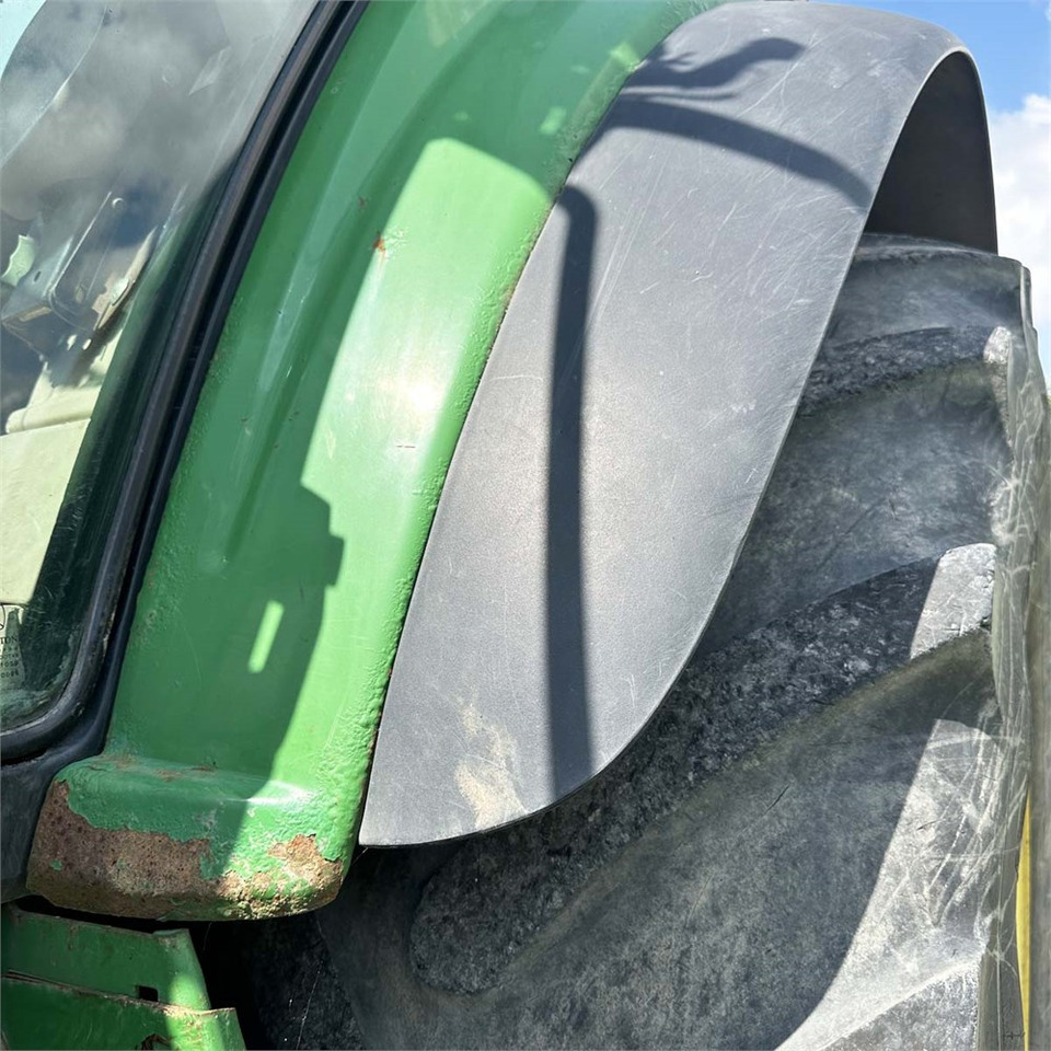 Farm tractor John Deere 7530: picture 49