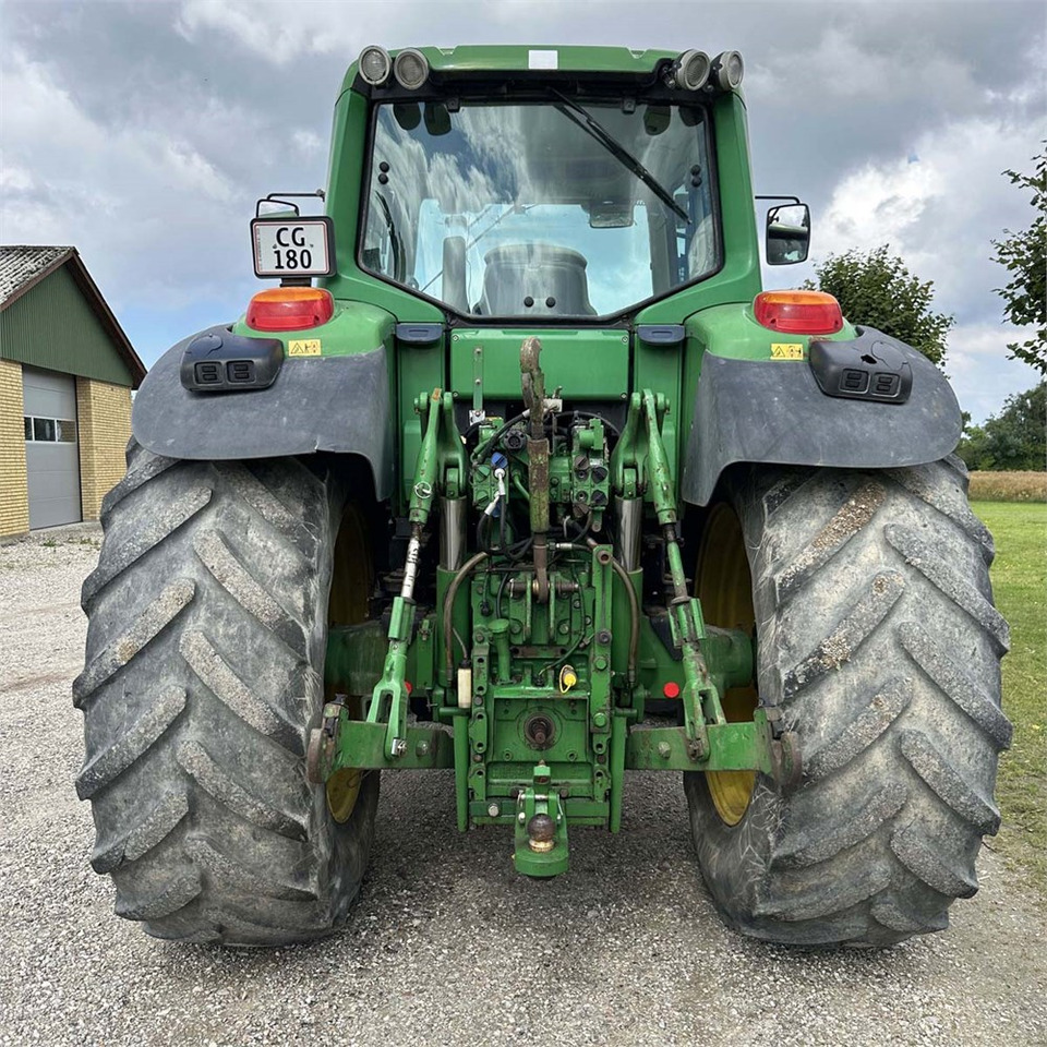 Farm tractor John Deere 7530: picture 7