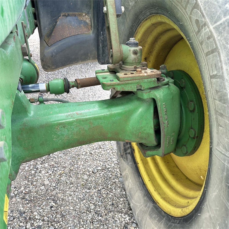 Farm tractor John Deere 7530: picture 36