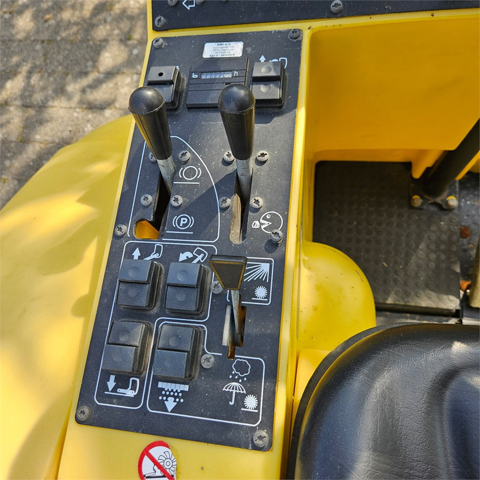 Industrial sweeper Kärcher KMR 1250 B: picture 9