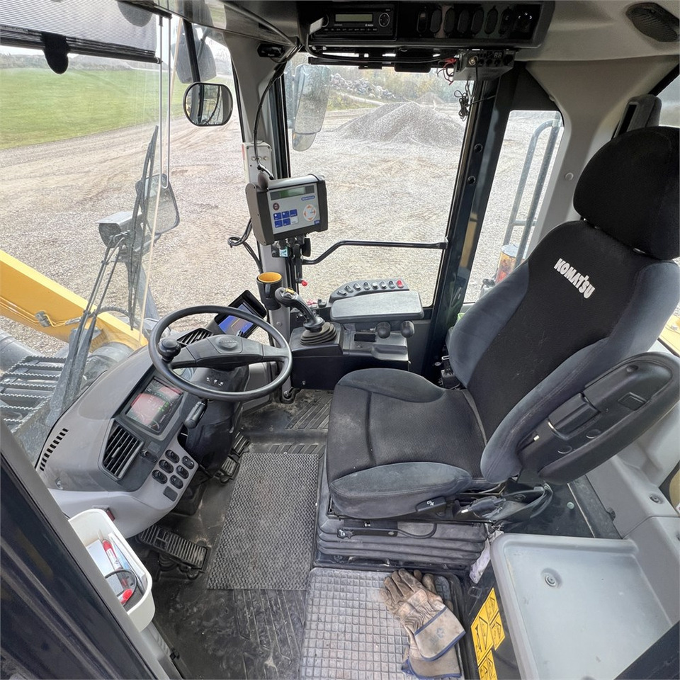 Komatsu WA480-8 leasing Komatsu WA480-8: picture 19 Komatsu WA480-8 leasing Komatsu WA480-8: picture 19