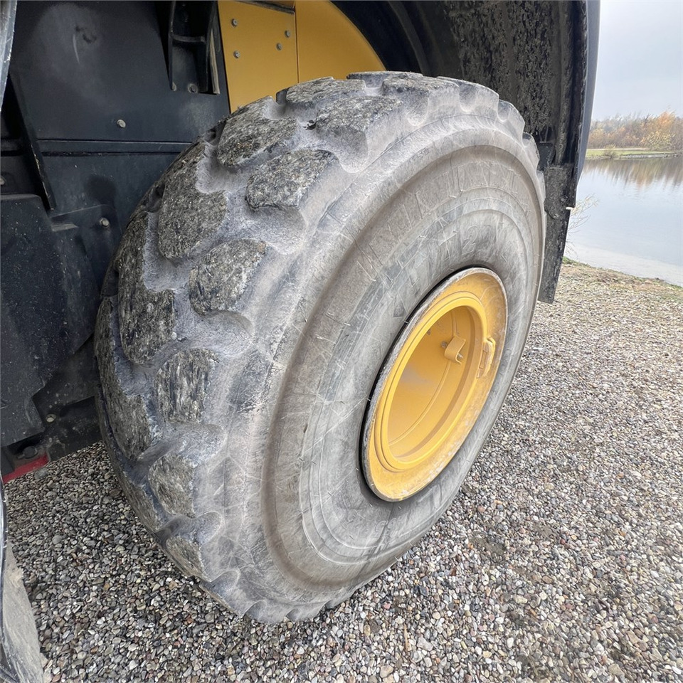 Komatsu WA480-8 leasing Komatsu WA480-8: picture 43 Komatsu WA480-8 leasing Komatsu WA480-8: picture 43