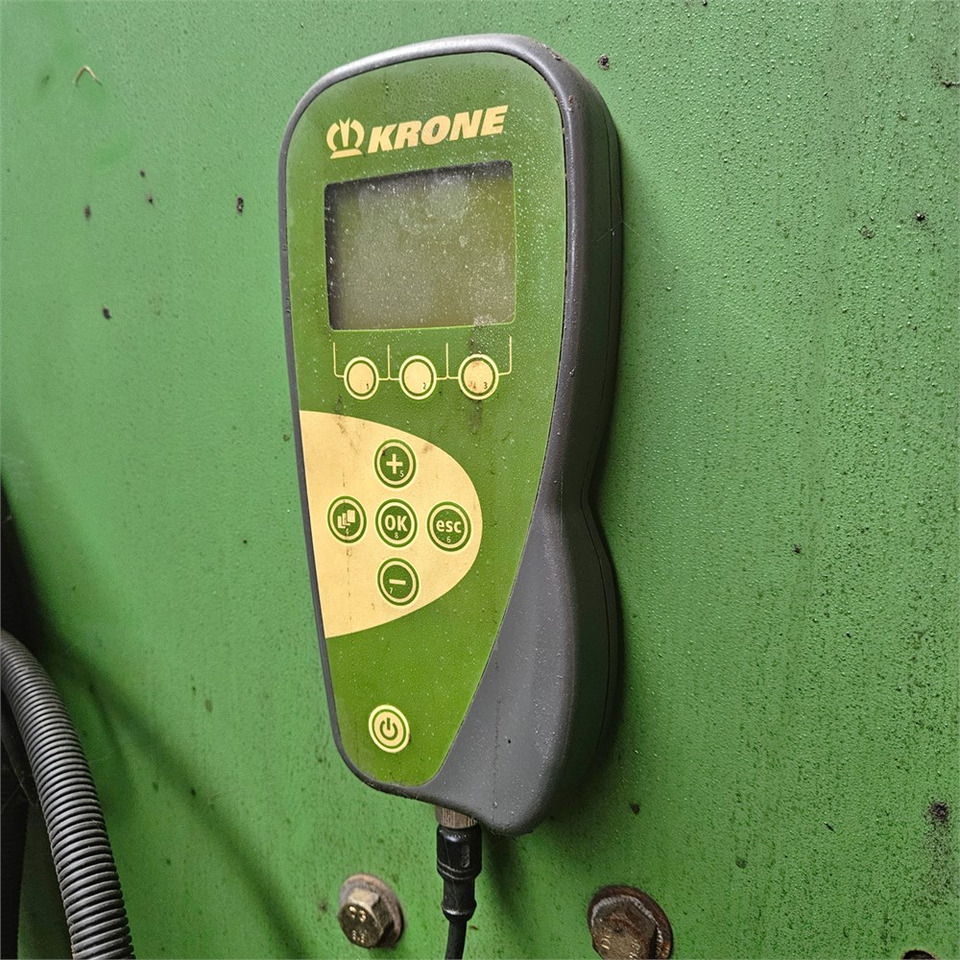 Hay and forage equipment Krone Big Pack 12130: picture 24