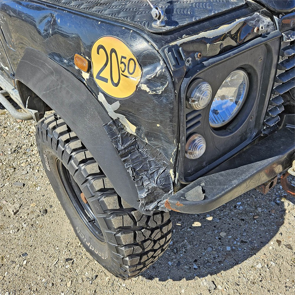 SUV Land Rover Defender 90: picture 41 SUV Land Rover Defender 90: picture 41