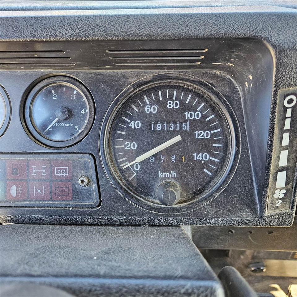 SUV Land Rover Defender 90: picture 12 SUV Land Rover Defender 90: picture 12