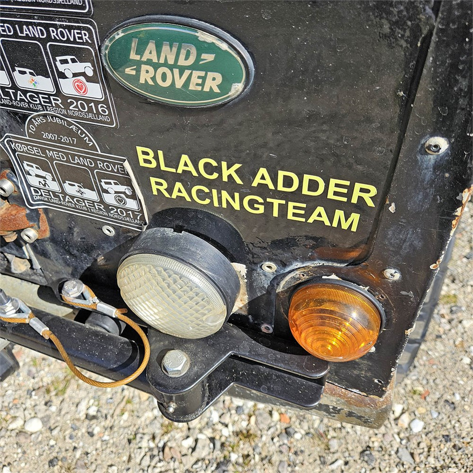 SUV Land Rover Defender 90: picture 33 SUV Land Rover Defender 90: picture 33