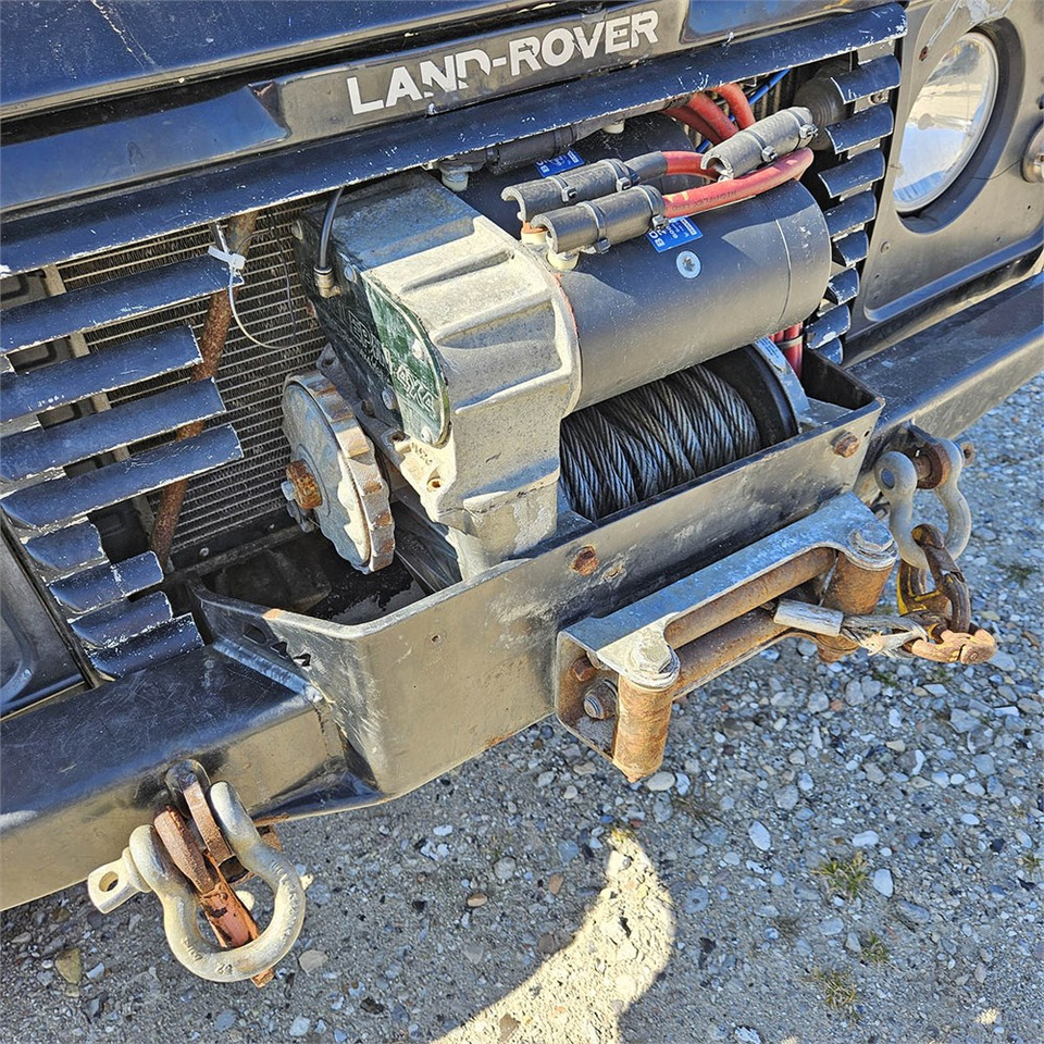 SUV Land Rover Defender 90: picture 26 SUV Land Rover Defender 90: picture 26