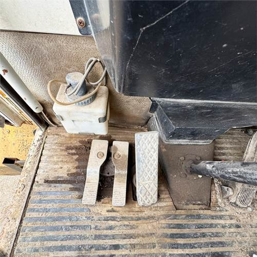 Wheel loader Liebherr L541: picture 21