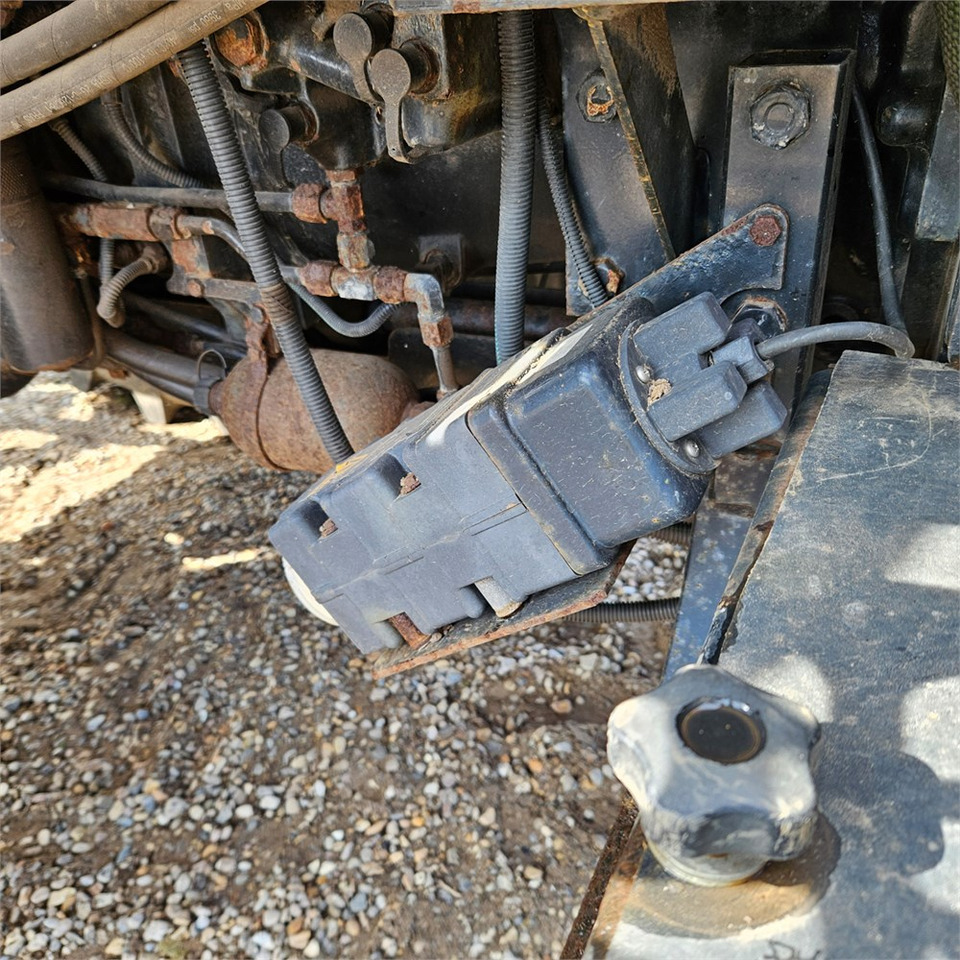 Farm tractor Massey Ferguson 6480 Dyna-6: picture 37