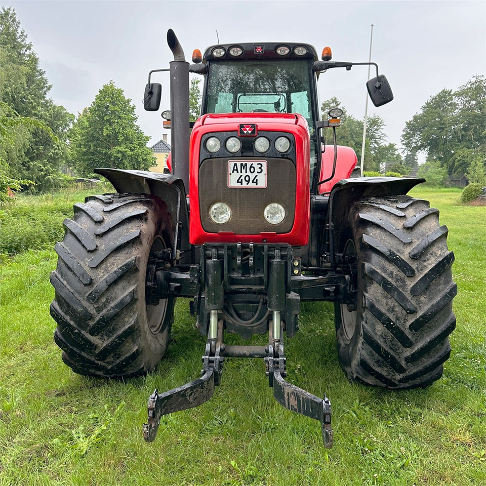 Massey Ferguson MF8460 Dyna-VT - Farm tractor: picture 3 Massey Ferguson MF8460 Dyna-VT - Farm tractor: picture 3