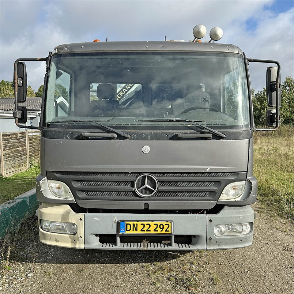 Dropside/ Flatbed truck, Crane truck Mercedes Atego 1524 LL: picture 9