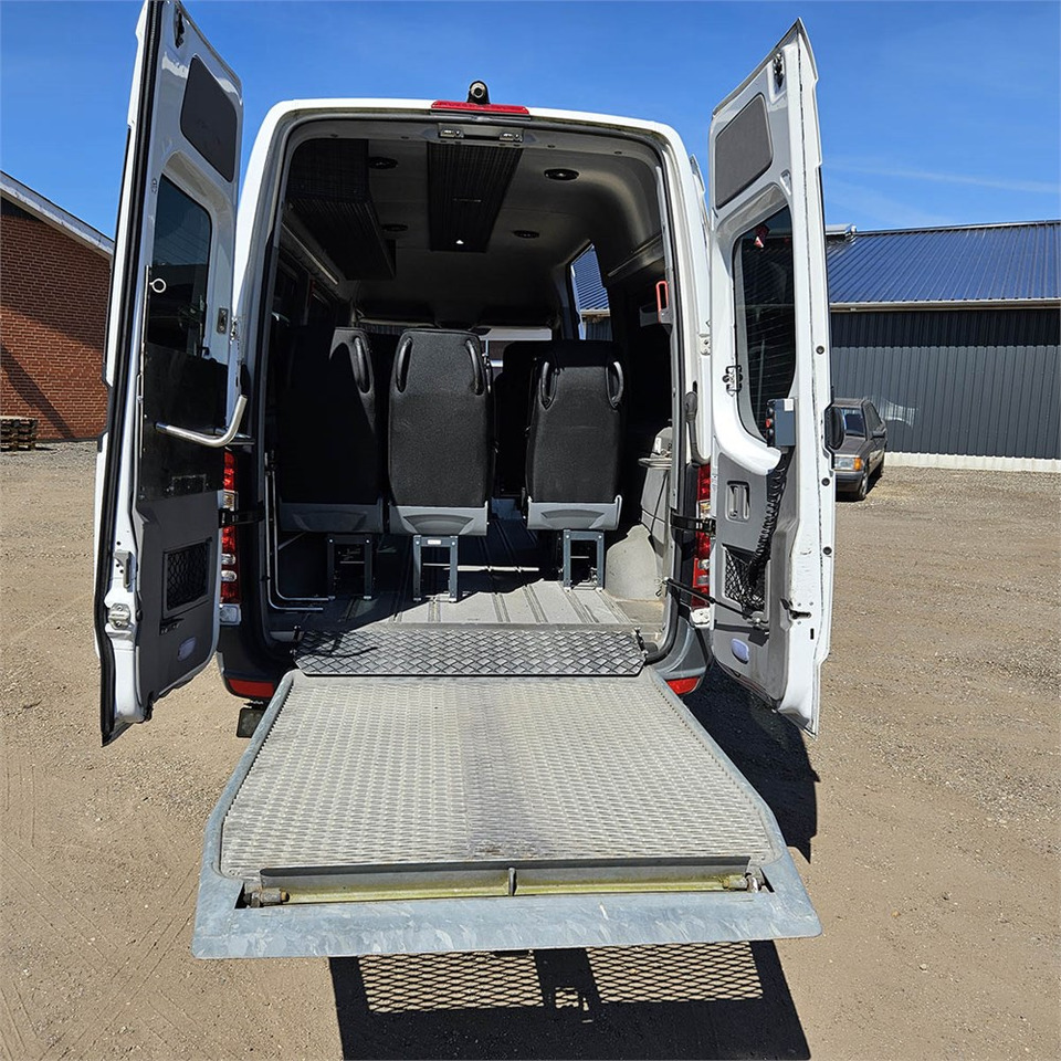 Passenger van Mercedes Sprinter 316 CDI: picture 26