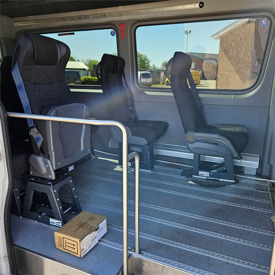 Passenger van Mercedes Sprinter 316 CDI: picture 14