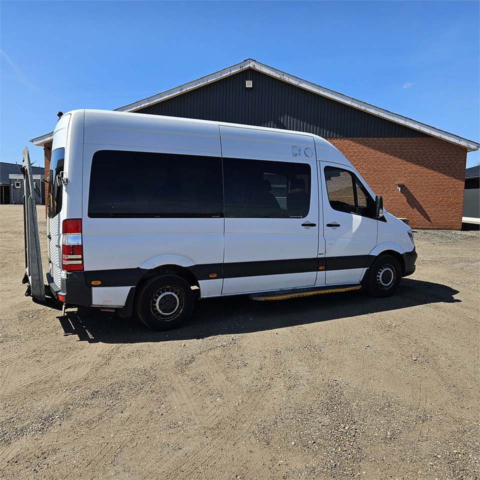 Passenger van Mercedes Sprinter 316 CDI: picture 7
