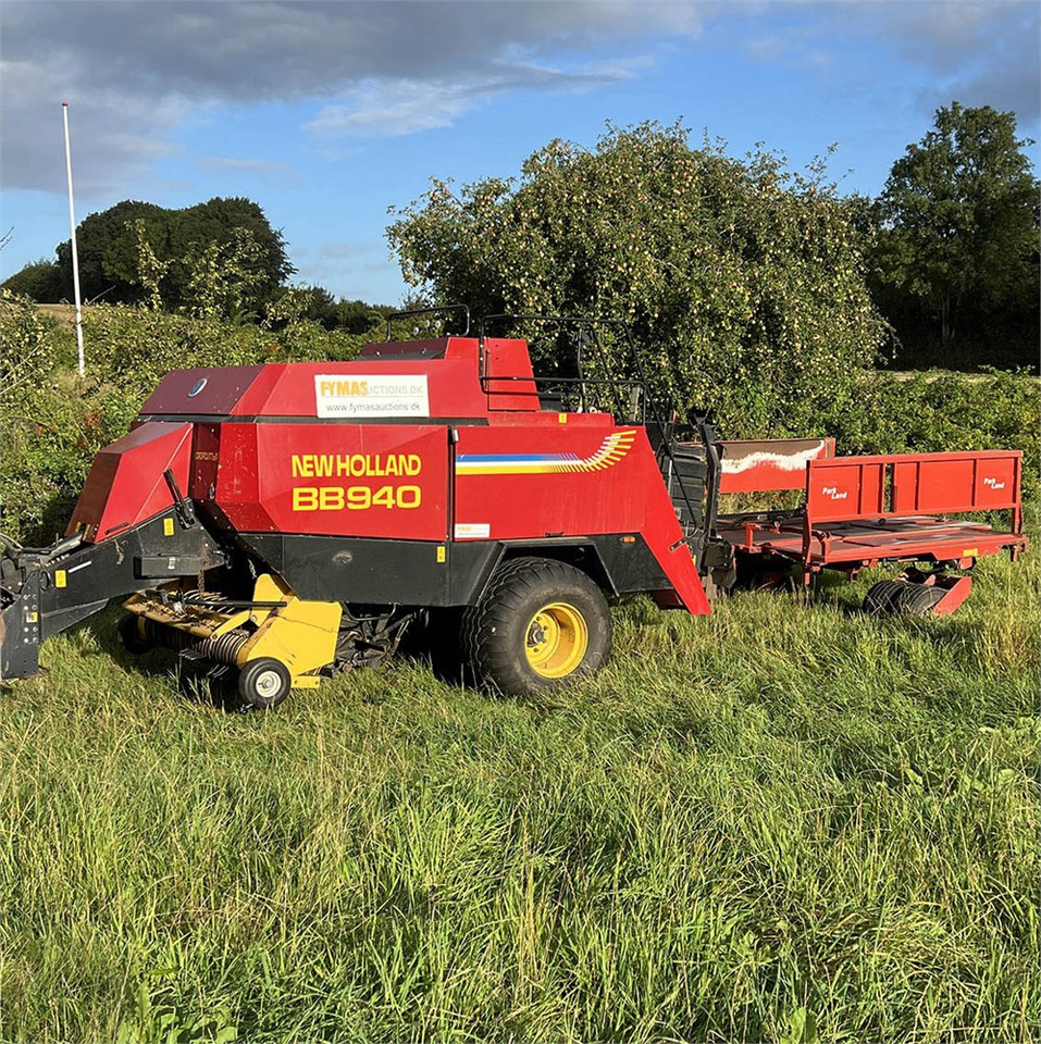 New Holland BB940R - Hay and forage equipment: picture 1 New Holland BB940R - Hay and forage equipment: picture 1
