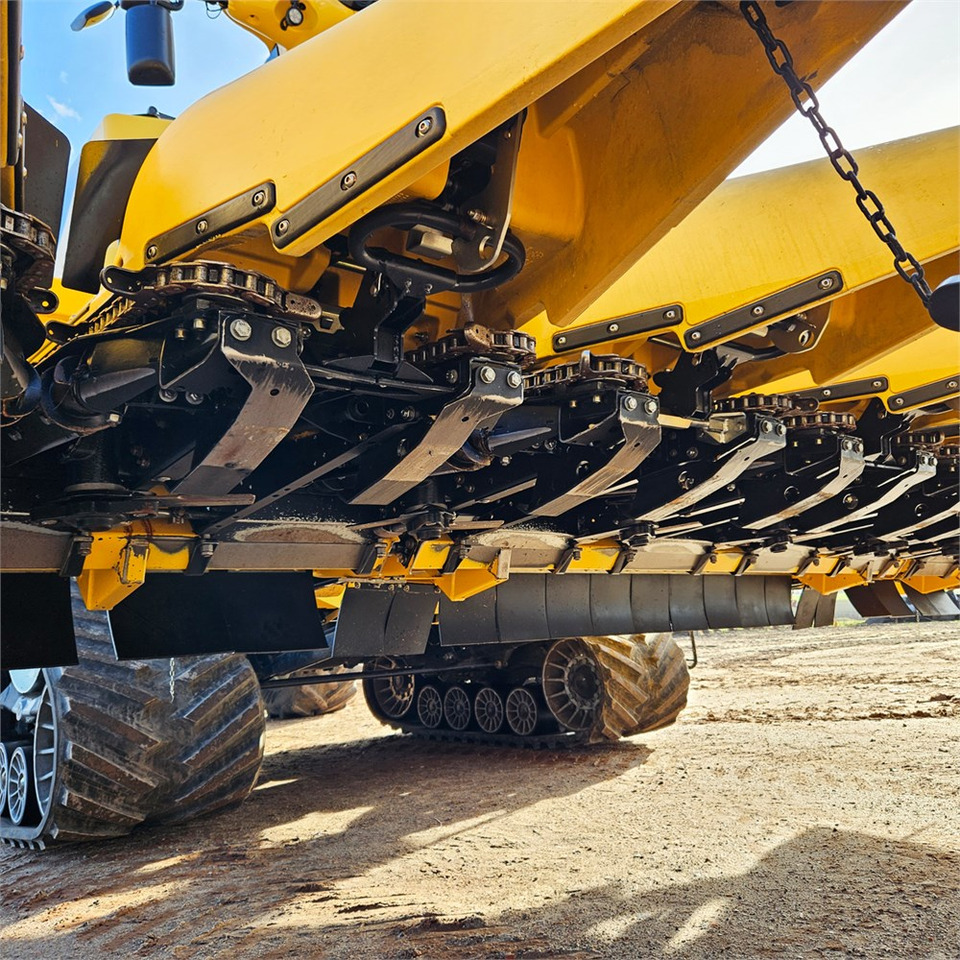 New Holland F8 - Harvester: picture 5 New Holland F8 - Harvester: picture 5