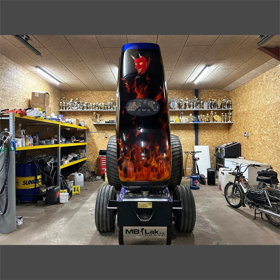 New Holland Feldborg El Diablo - Farm tractor: picture 5 New Holland Feldborg El Diablo - Farm tractor: picture 5