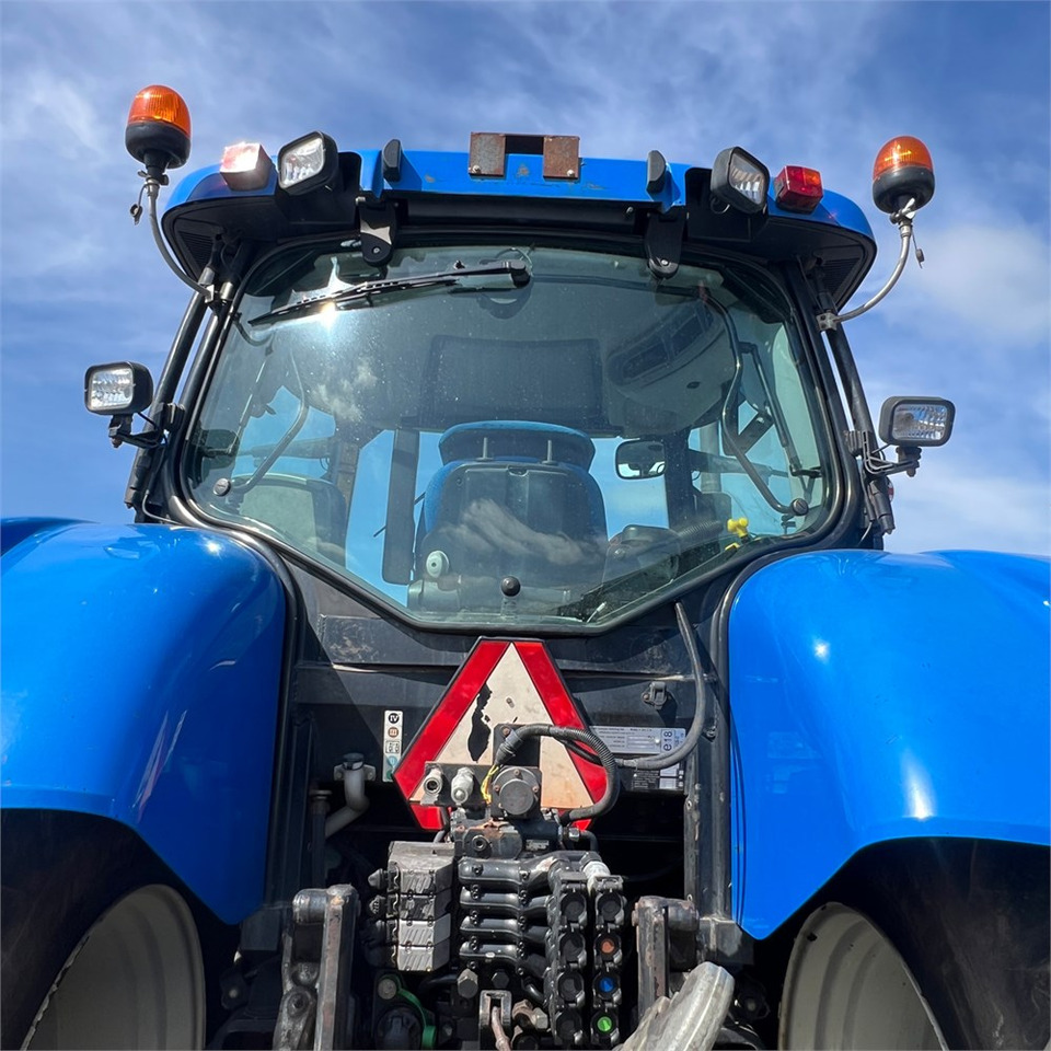 Farm tractor New Holland T6050: picture 33