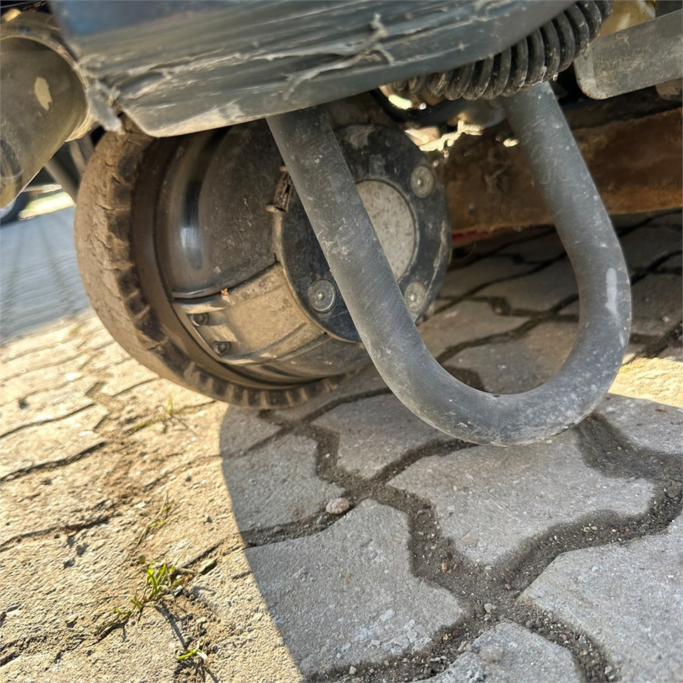 Scrubber dryer Nilfisk BR 755: picture 18