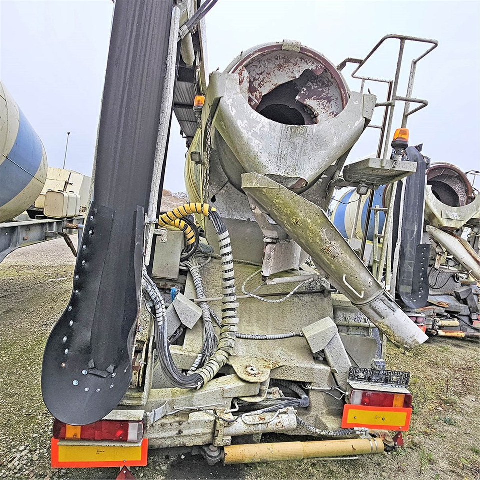 Schwing Stetter 10m3 - Concrete mixer semi-trailer: picture 5 Schwing Stetter 10m3 - Concrete mixer semi-trailer: picture 5