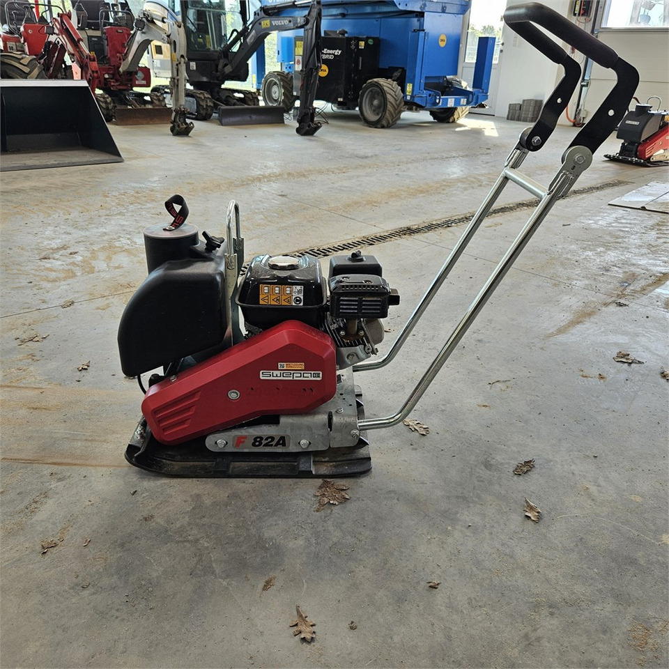 Swepac F 82 A - Vibratory plate: picture 3 Swepac F 82 A - Vibratory plate: picture 3