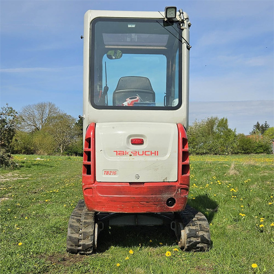 Mini excavator Takeuchi TB216: picture 9