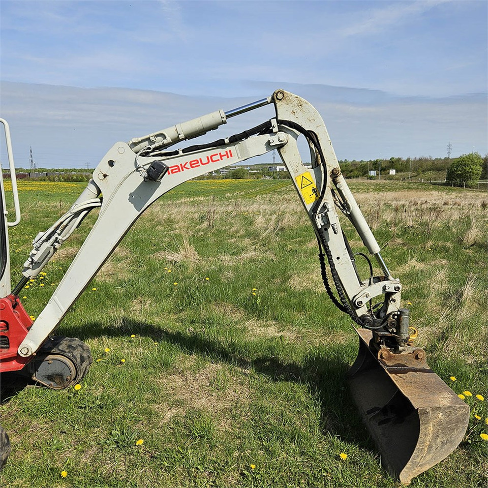 Mini excavator Takeuchi TB216: picture 23