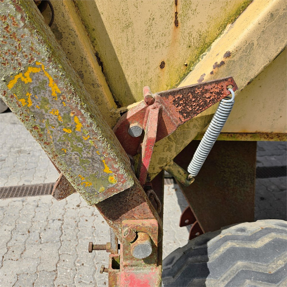 Farm tipping trailer/ Dumper Vicon TV8000: picture 10