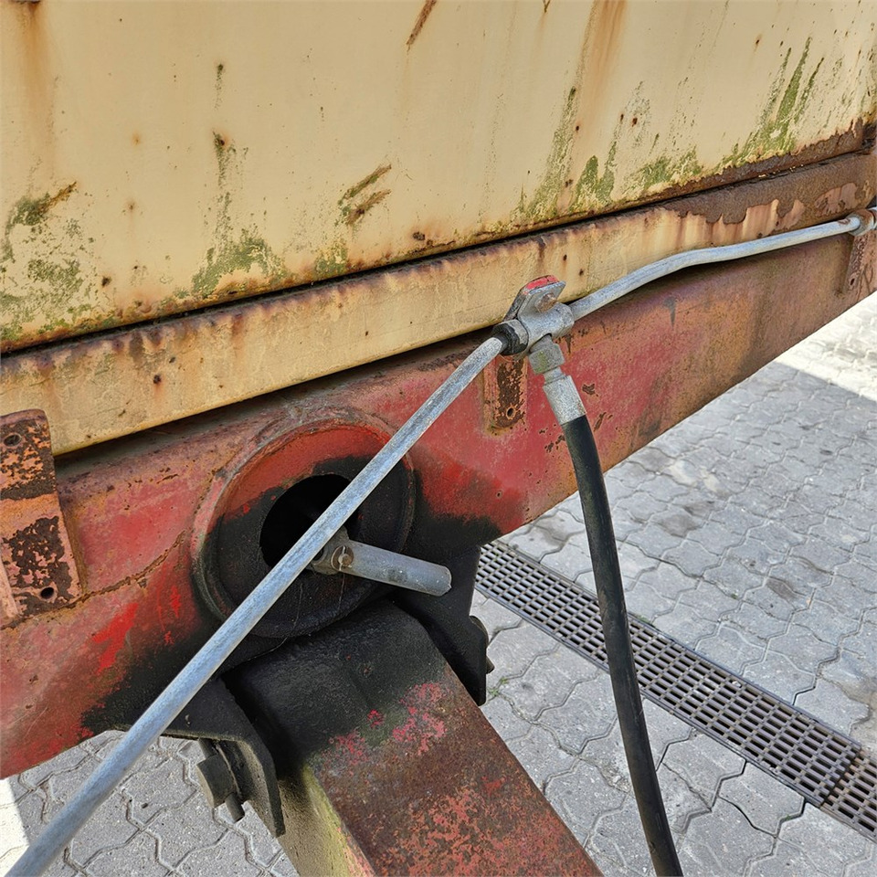 Farm tipping trailer/ Dumper Vicon TV8000: picture 8