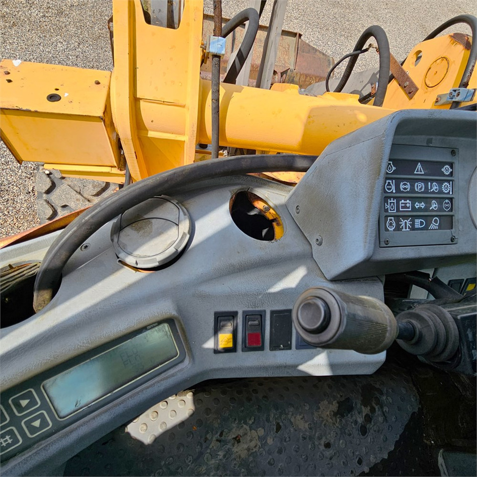 Wheel loader Volvo L50 C: picture 13