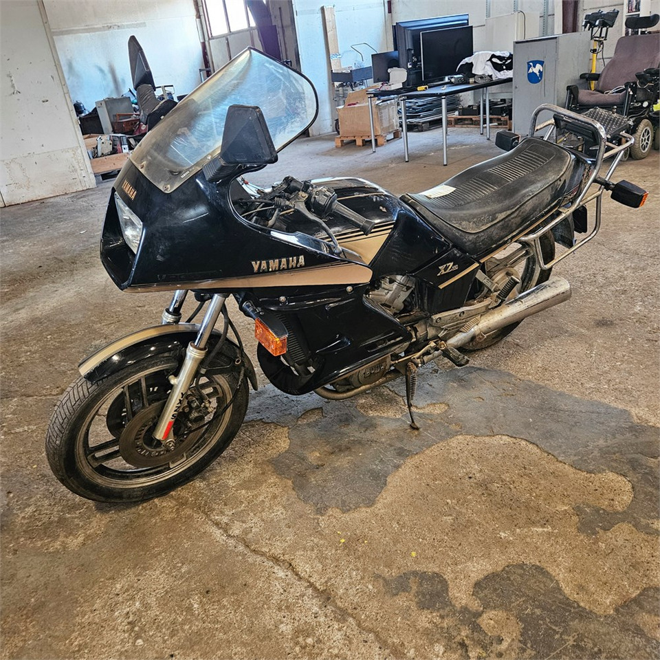 Yamaha XZ550 - Motorcycle: picture 1 Yamaha XZ550 - Motorcycle: picture 1