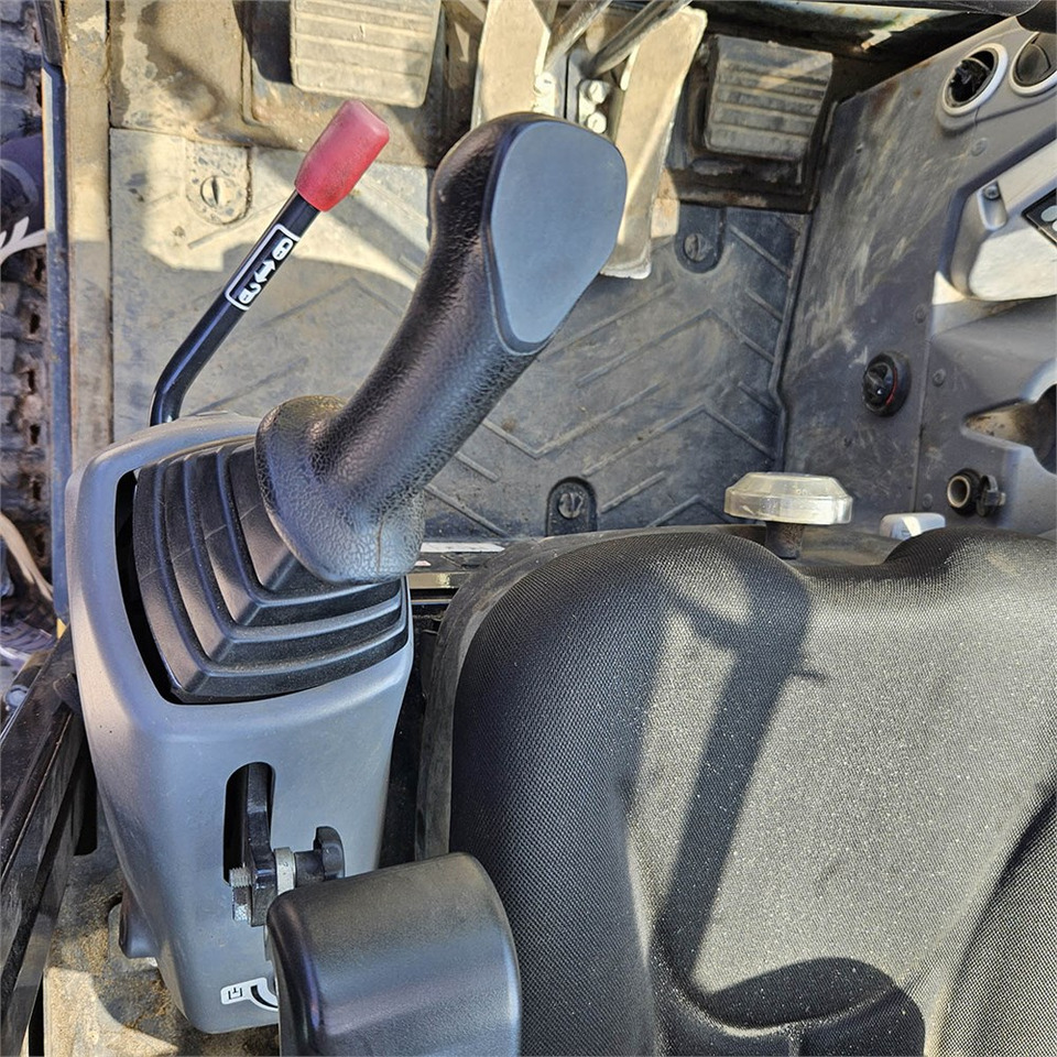 Mini excavator Yanmar SV19 VT: picture 11