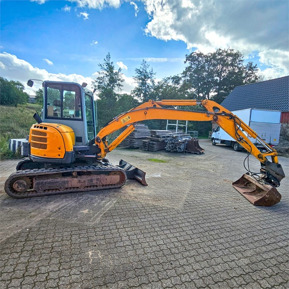 Mini excavator Yanmar VIO57-U: picture 6