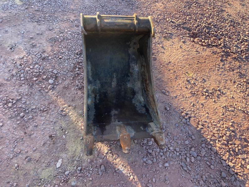 ARDEN EQUIPEMENT QA 10 - Excavator bucket: picture 1 ARDEN EQUIPEMENT QA 10 - Excavator bucket: picture 1
