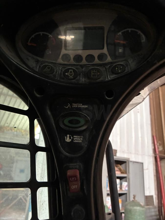 Skid steer loader Bobcat S 450: picture 9