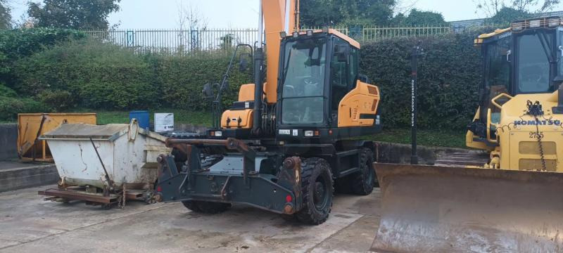 Hyundai HW 210 - Wheel excavator: picture 2 Hyundai HW 210 - Wheel excavator: picture 2