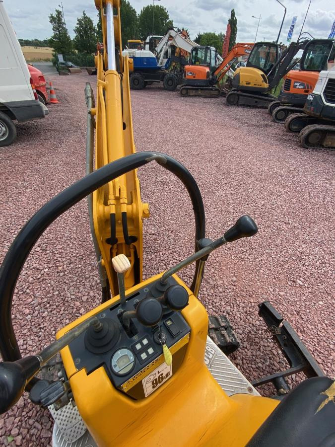 Mini excavator Jcb MICROPELLE 1 TONNE 8010: picture 6