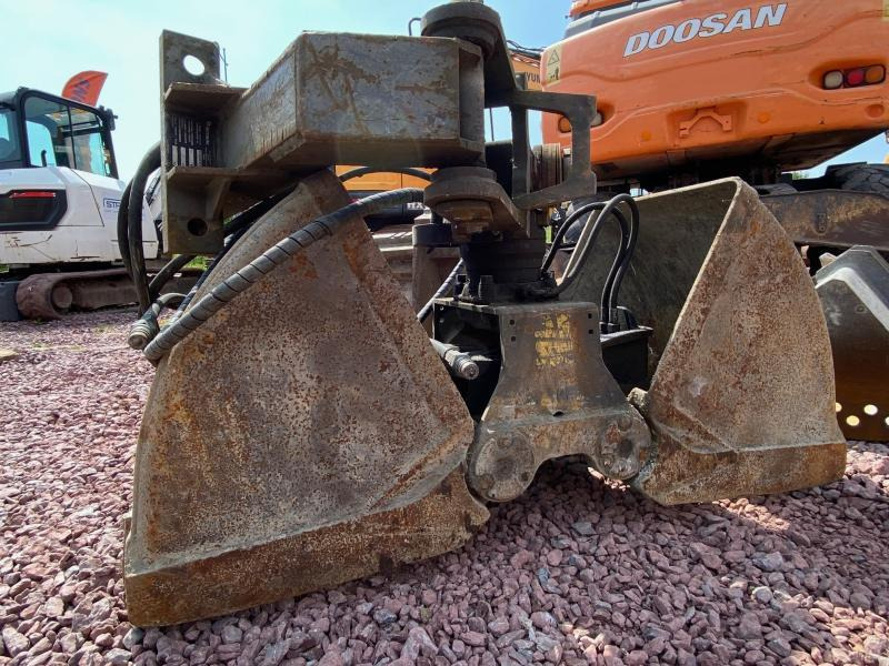 MECALAC 50 CM - Grapple: picture 3 MECALAC 50 CM - Grapple: picture 3
