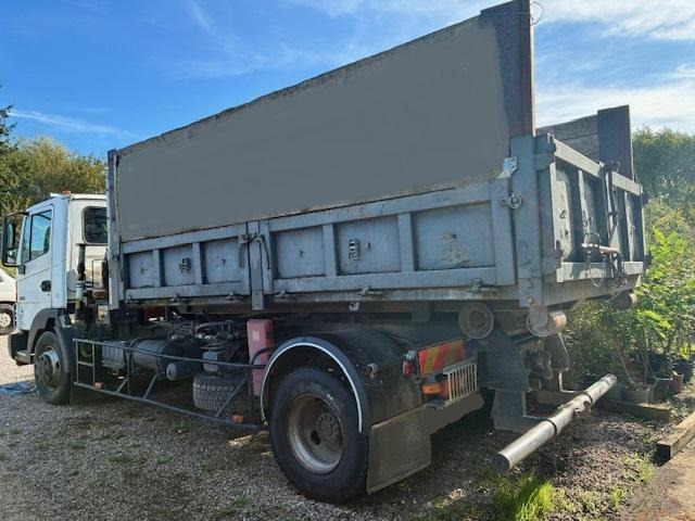 Nissan ATLEON 150.25 - Hook lift truck, Crane truck: picture 3 Nissan ATLEON 150.25 - Hook lift truck, Crane truck: picture 3
