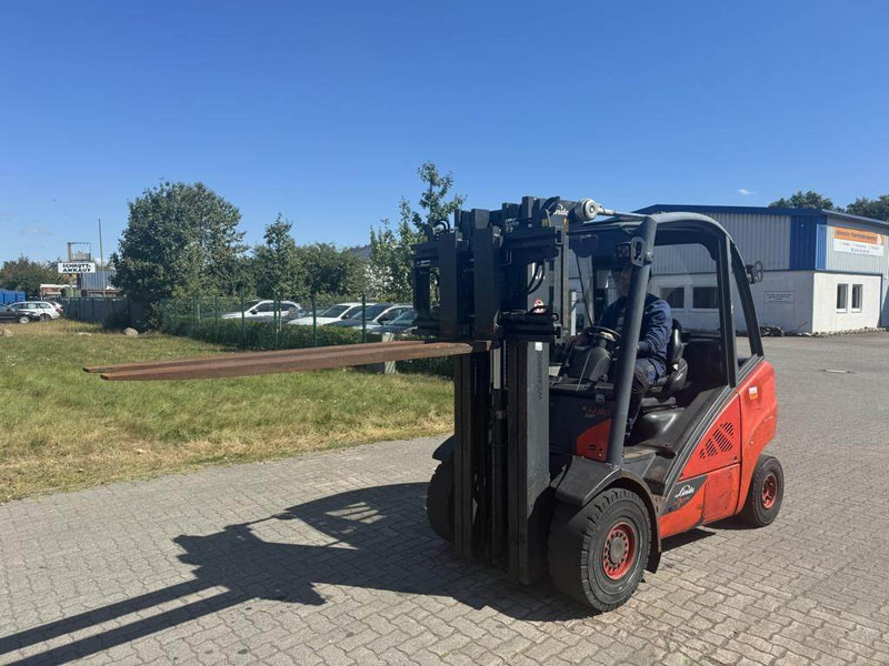 Linde H30D-02 - Diesel forklift: picture 2 Linde H30D-02 - Diesel forklift: picture 2