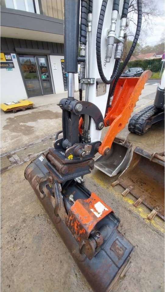 Crawler excavator BOBCAT E27: picture 20