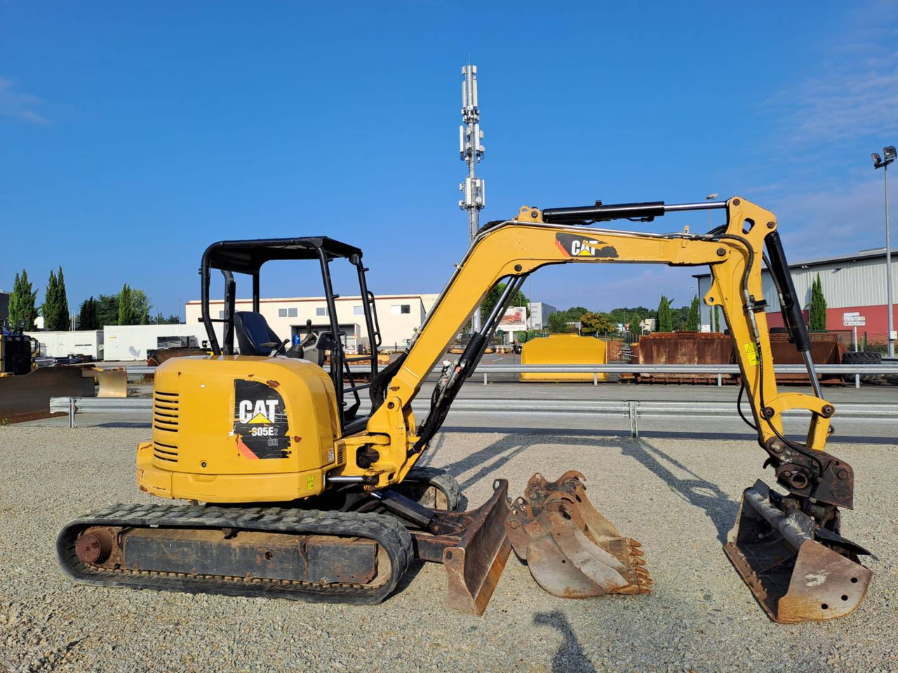 CAT 305E2 - Crawler excavator: picture 2 CAT 305E2 - Crawler excavator: picture 2