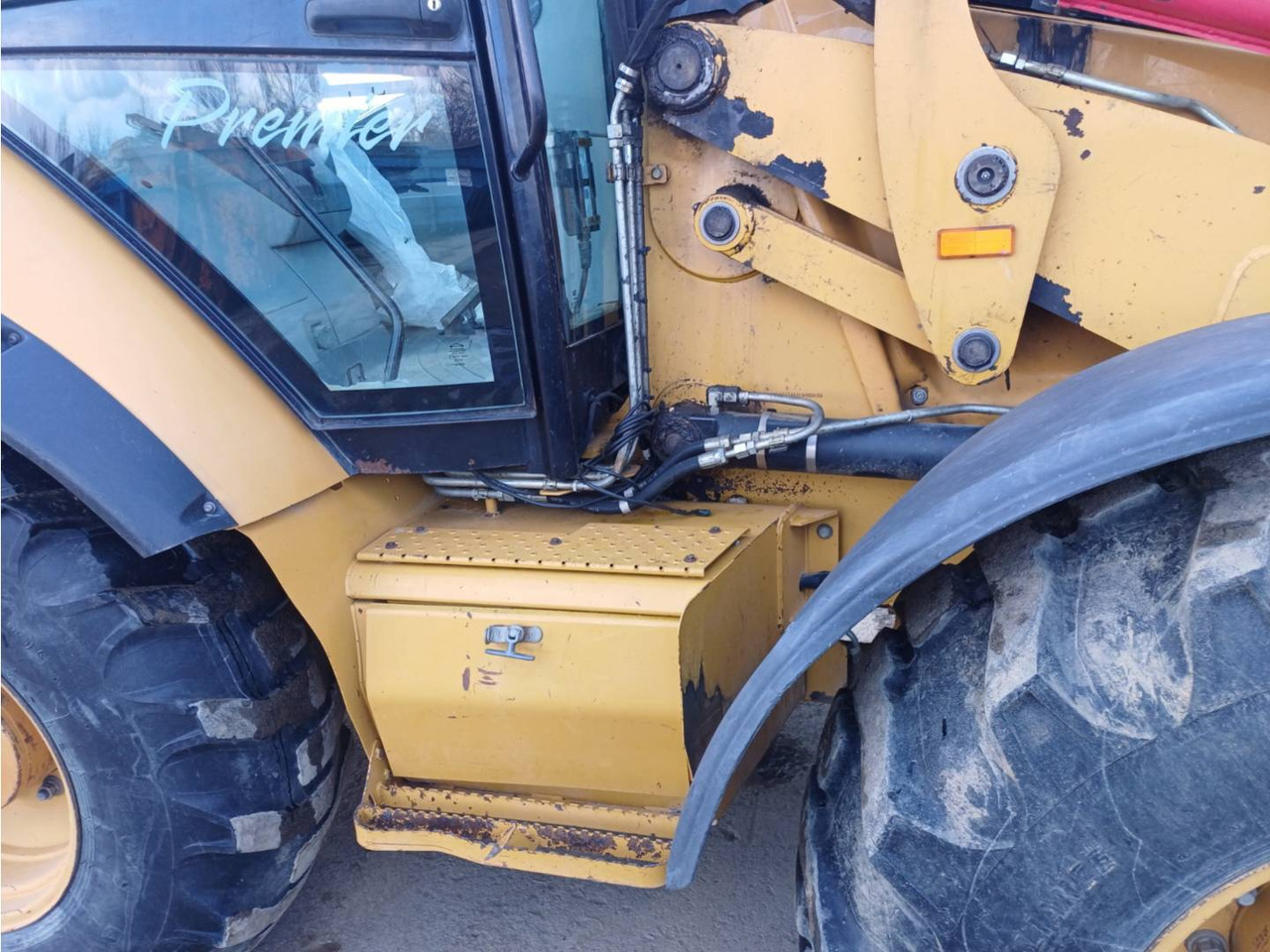 Backhoe loader CAT 434E: picture 24