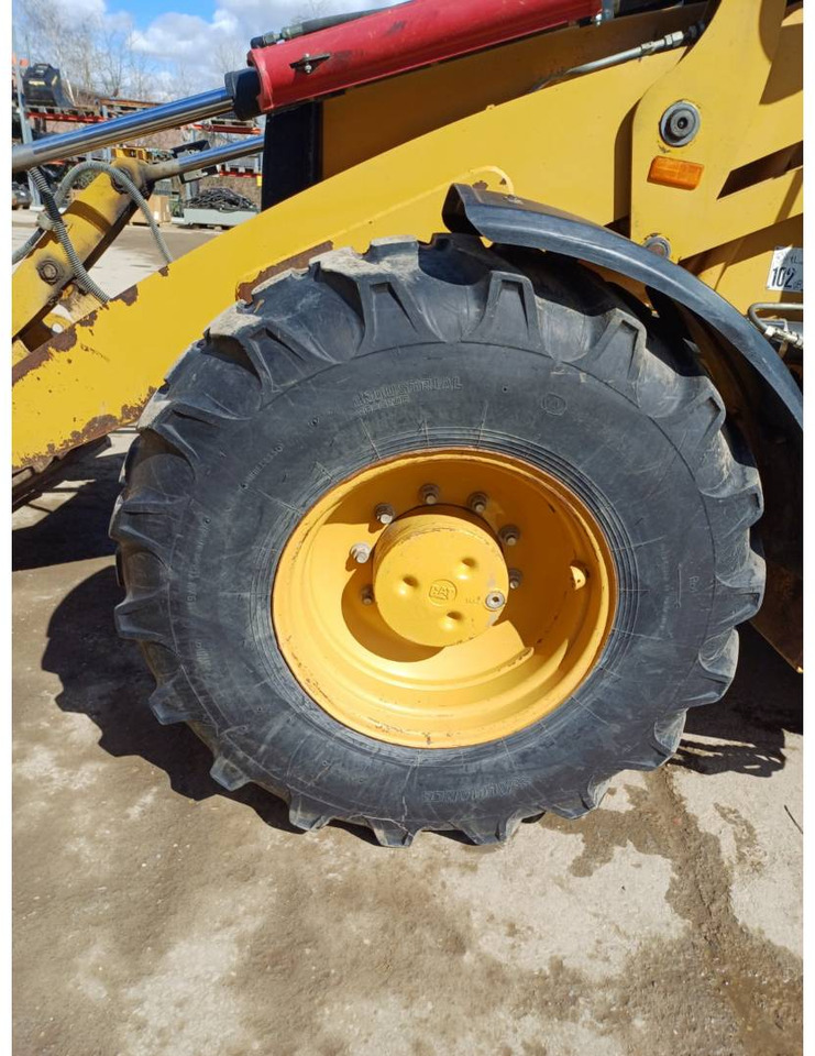 Backhoe loader CAT 434E: picture 12