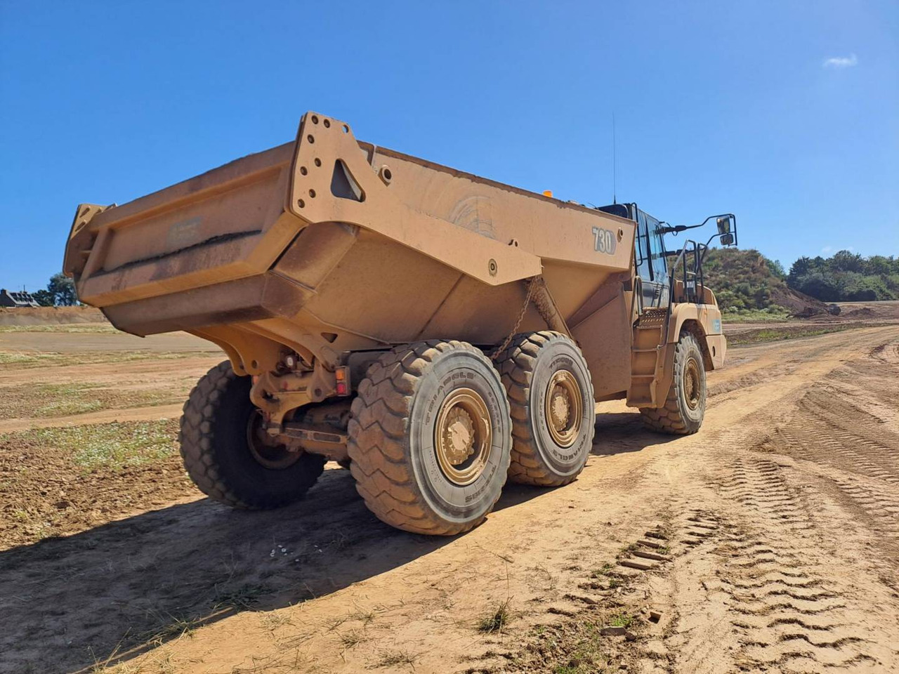 CAT 730 - Articulated dumper: picture 3 CAT 730 - Articulated dumper: picture 3